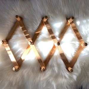 Accordion hanger/rack